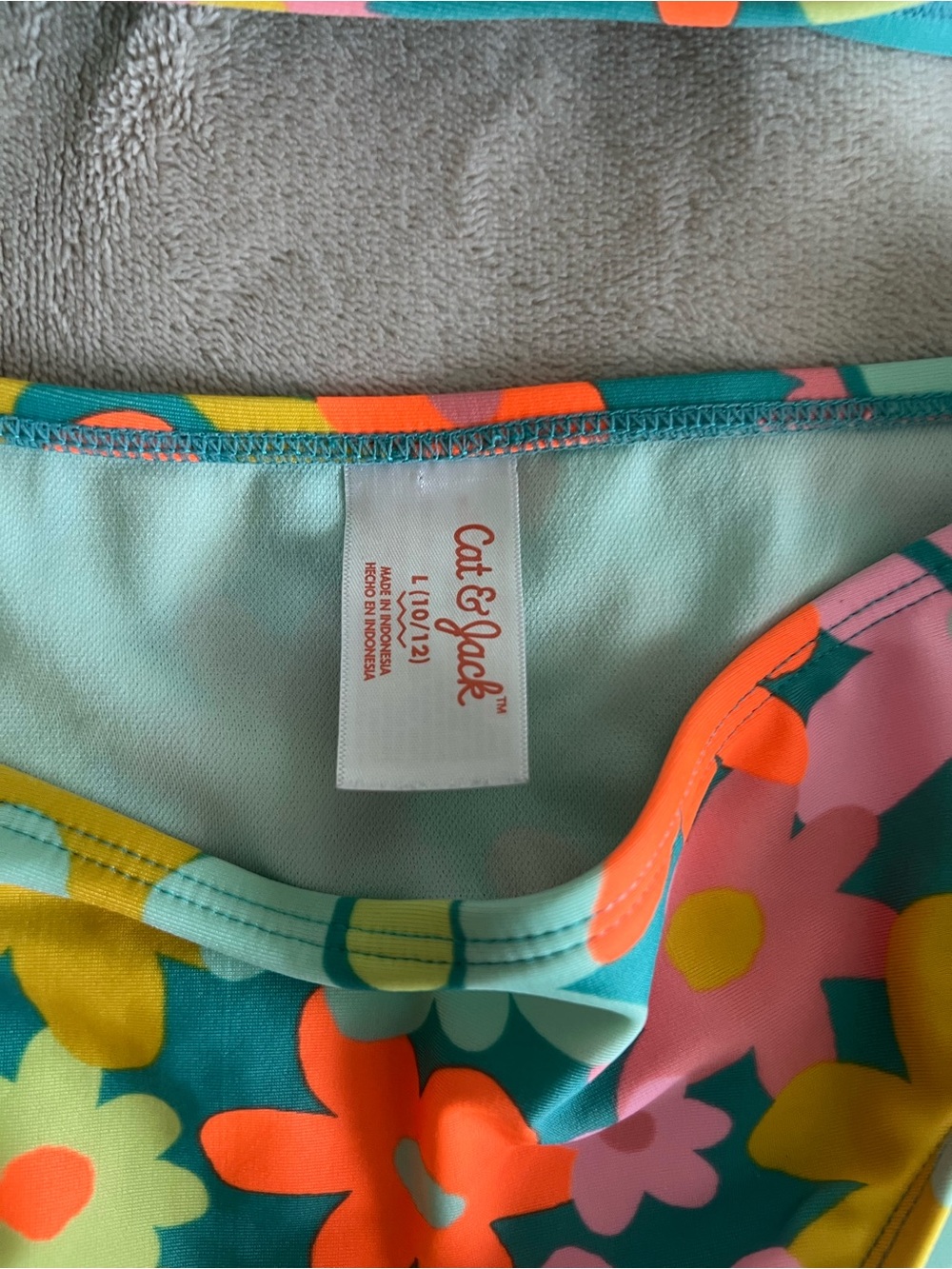 Cat & Jack Aqua & wonder nation Floral Swimsuit set
